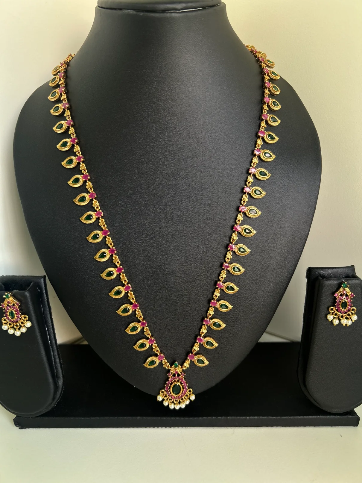Palaka Leaf Drop Haram Set with Pearl Pendant