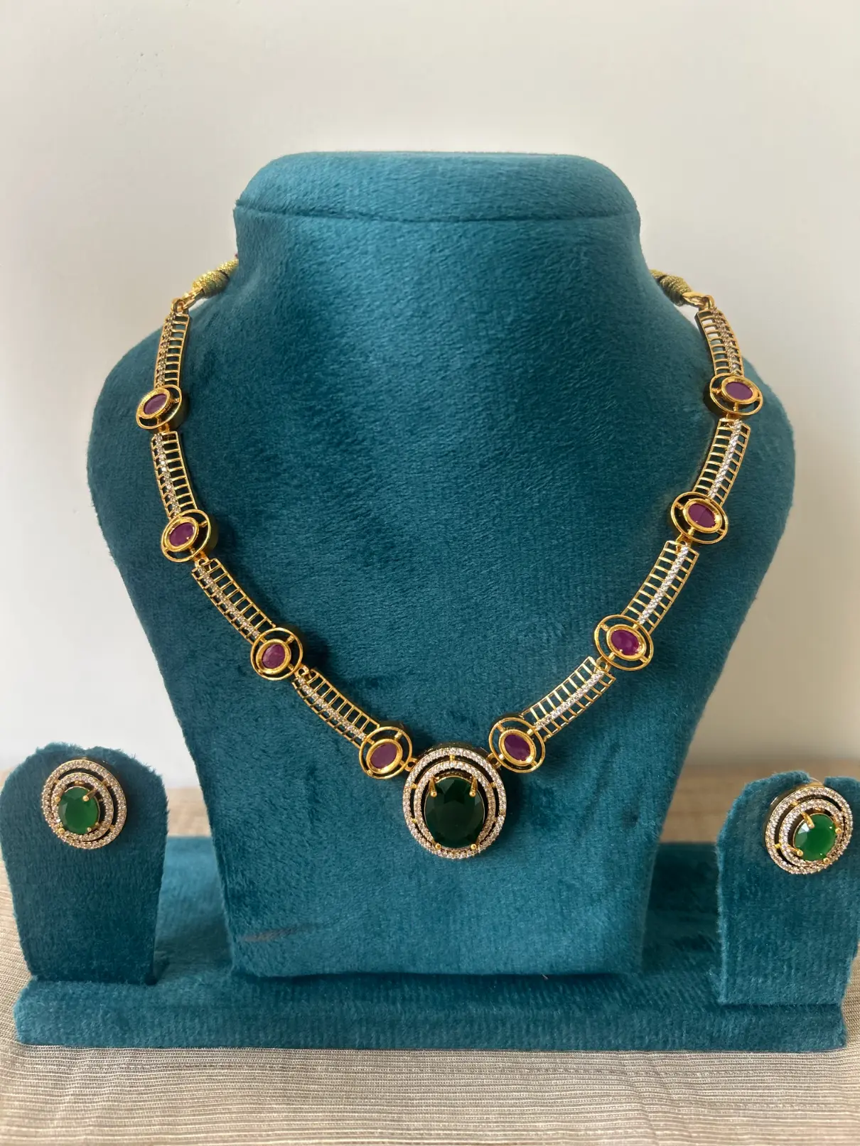 Emerald royale designer necklace set