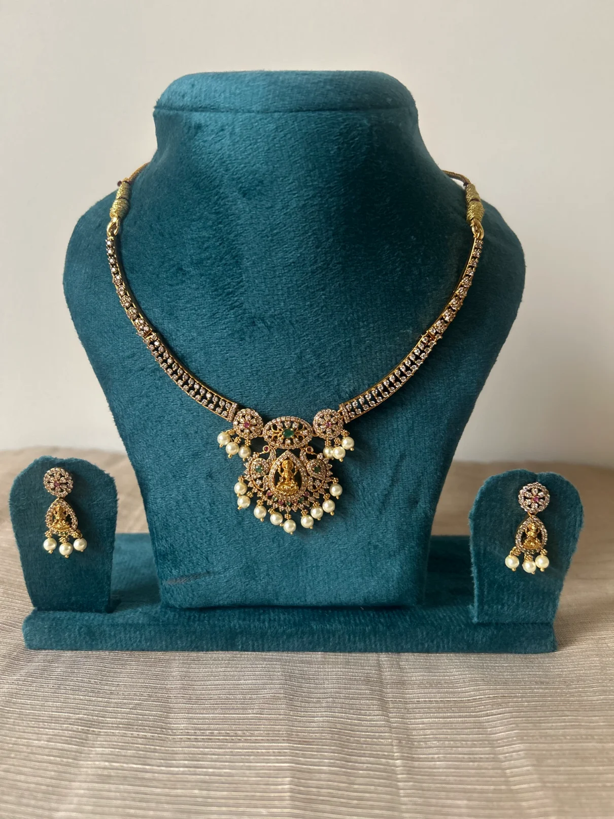 Gold kanti necklace set with pearl drops - S-cube Fashions