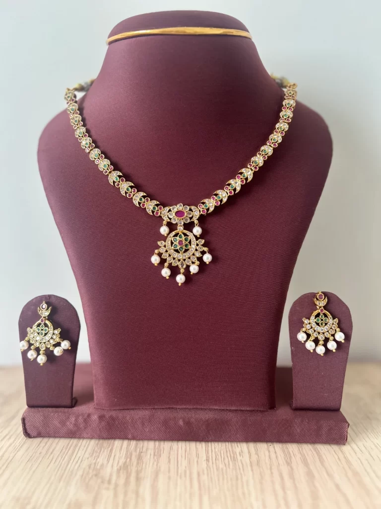 Non-Idol Gold Look-Alike Pearl Drop Necklace Set